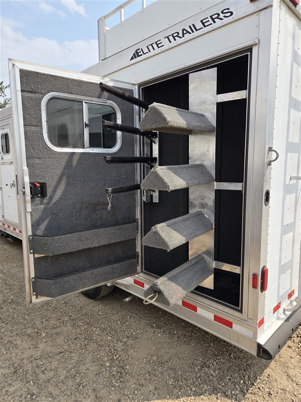 Trailer Photo 16