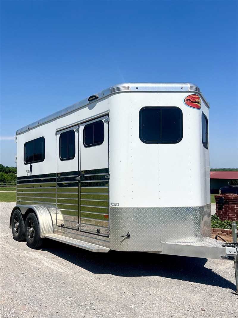 Trailer Photo 2
