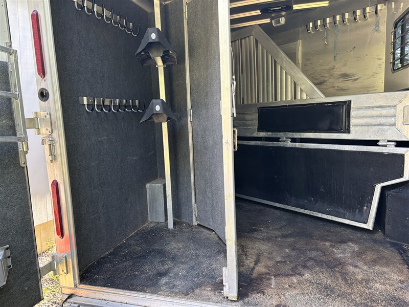 Trailer Photo 18