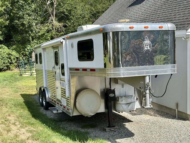Trailer Photo 2