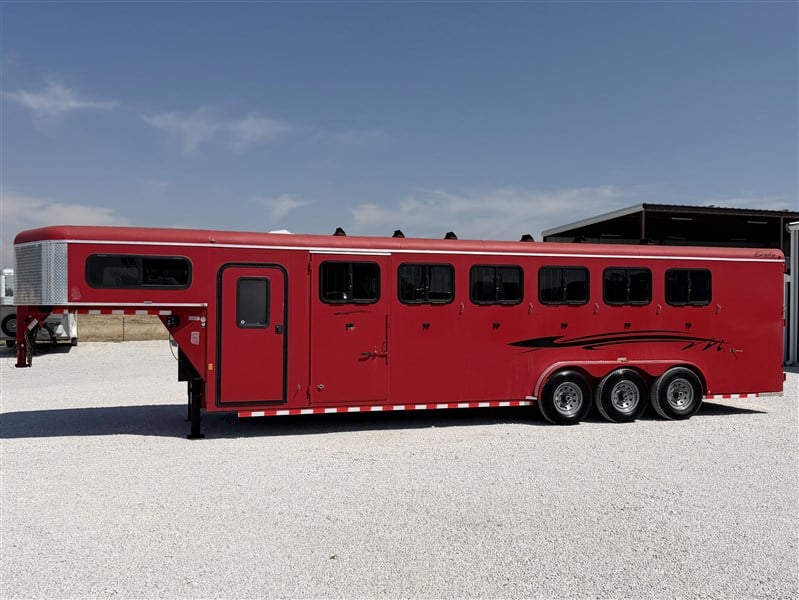 Trailer Photo 1