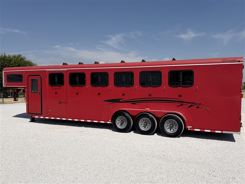 Trailer Photo 2