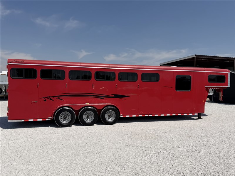 Trailer Photo 7