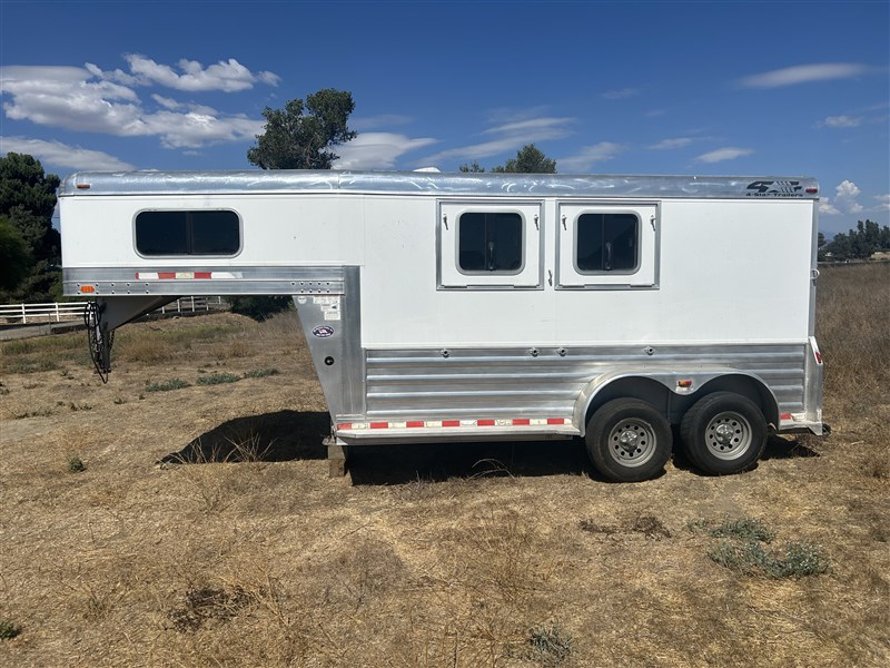 Trailer Photo 2