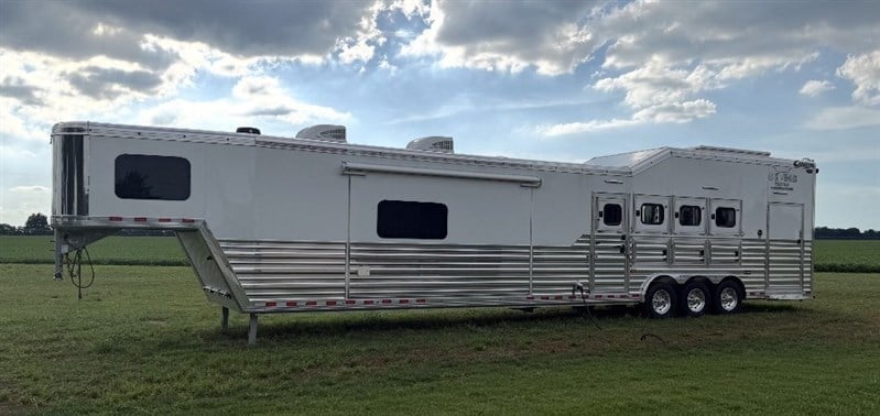 2025 Cimarron 4 horse 