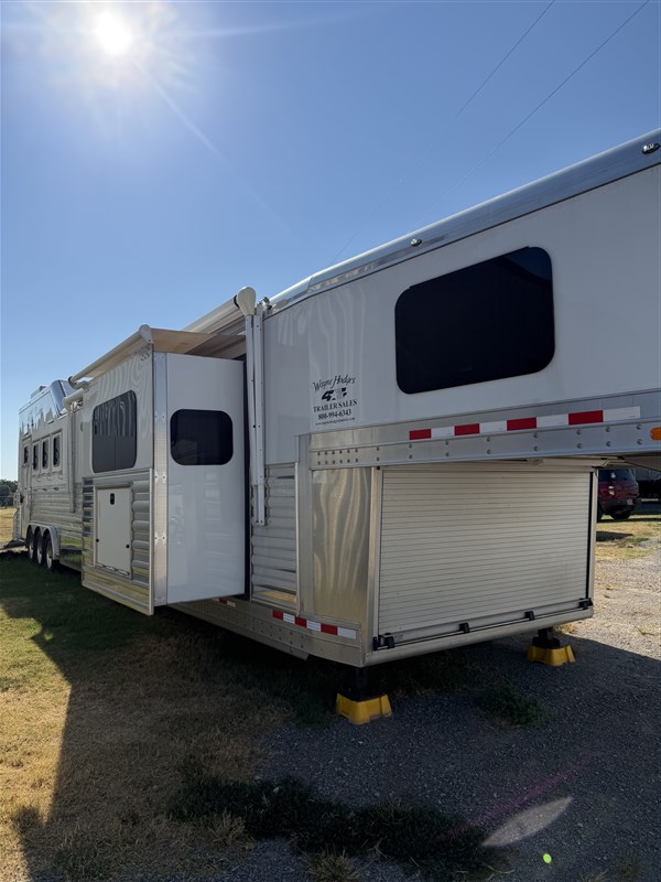 Trailer Photo 2