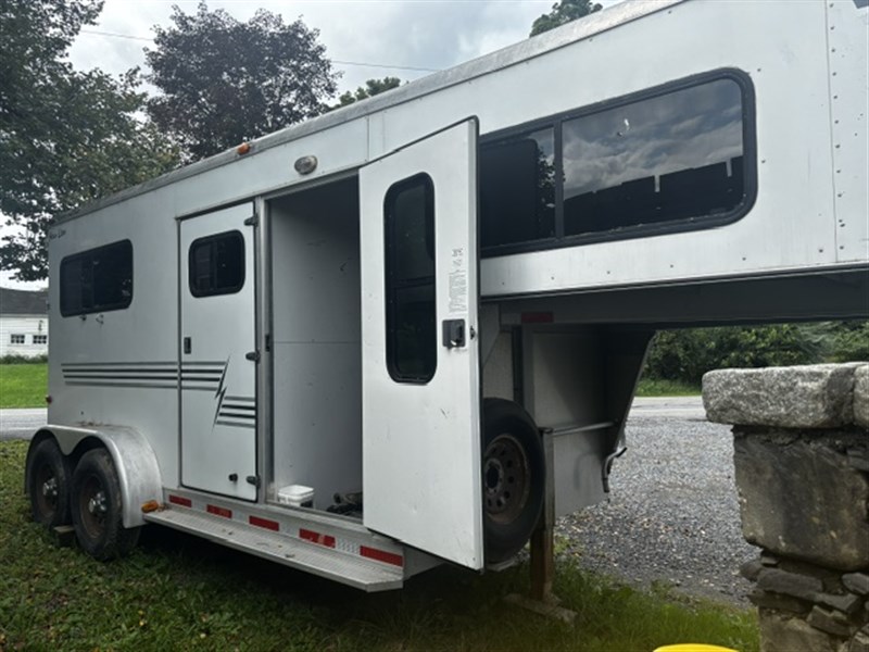 Trailer Photo 4