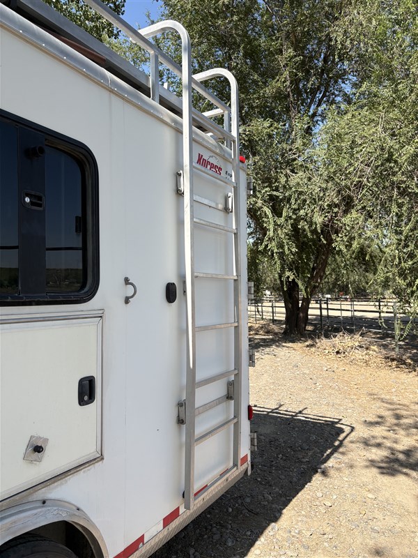 Trailer Photo 7