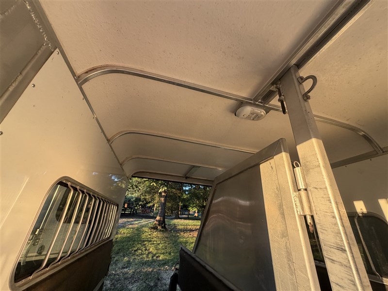 Trailer Photo 18