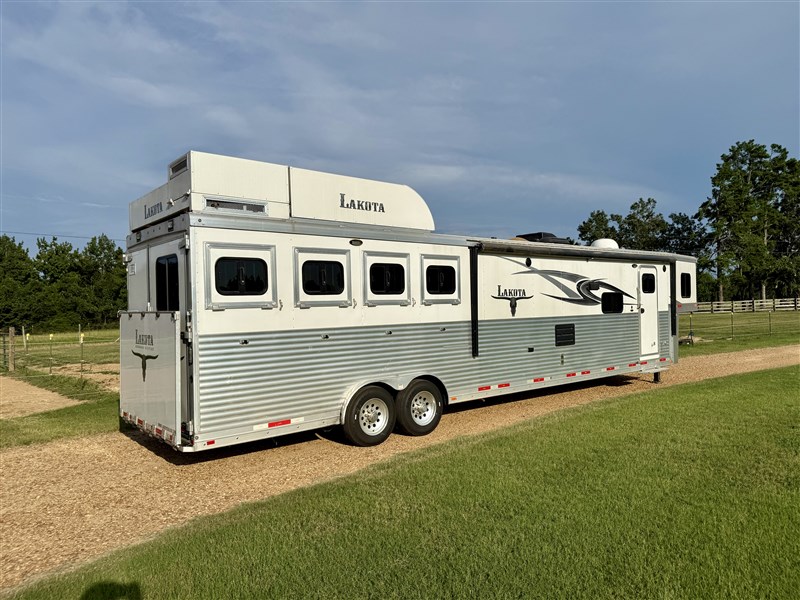 Trailer Photo 2
