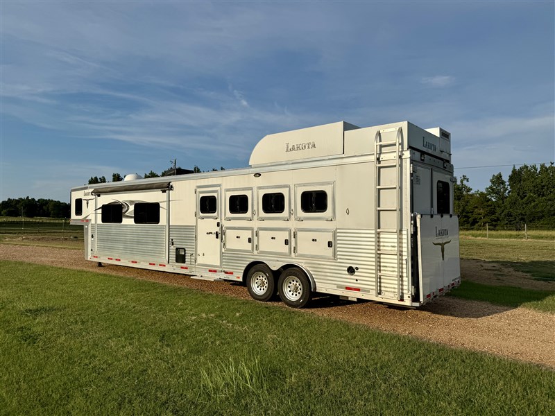 Trailer Photo 7