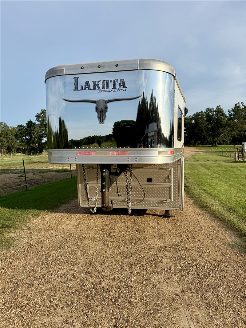 Trailer Photo 9