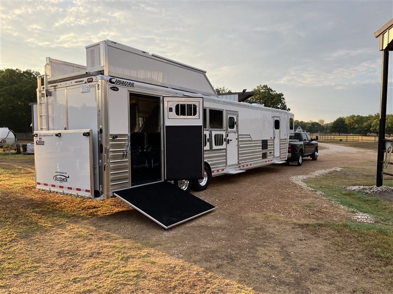 2023 Cimarron Norstar 5 Horse, Outback 12.8 LQ, Rear side load