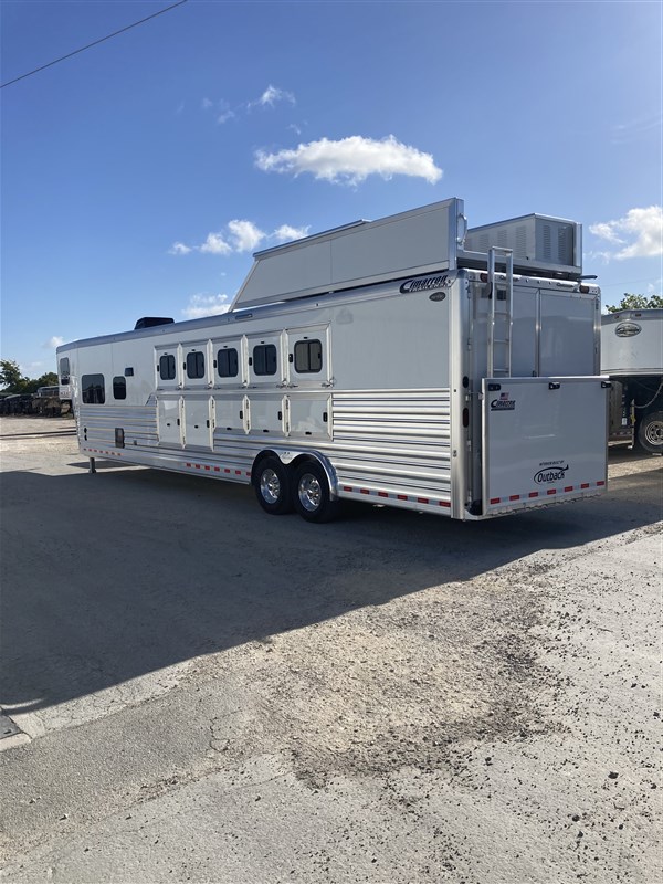 Trailer Photo 16