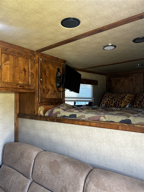 Trailer Photo 13