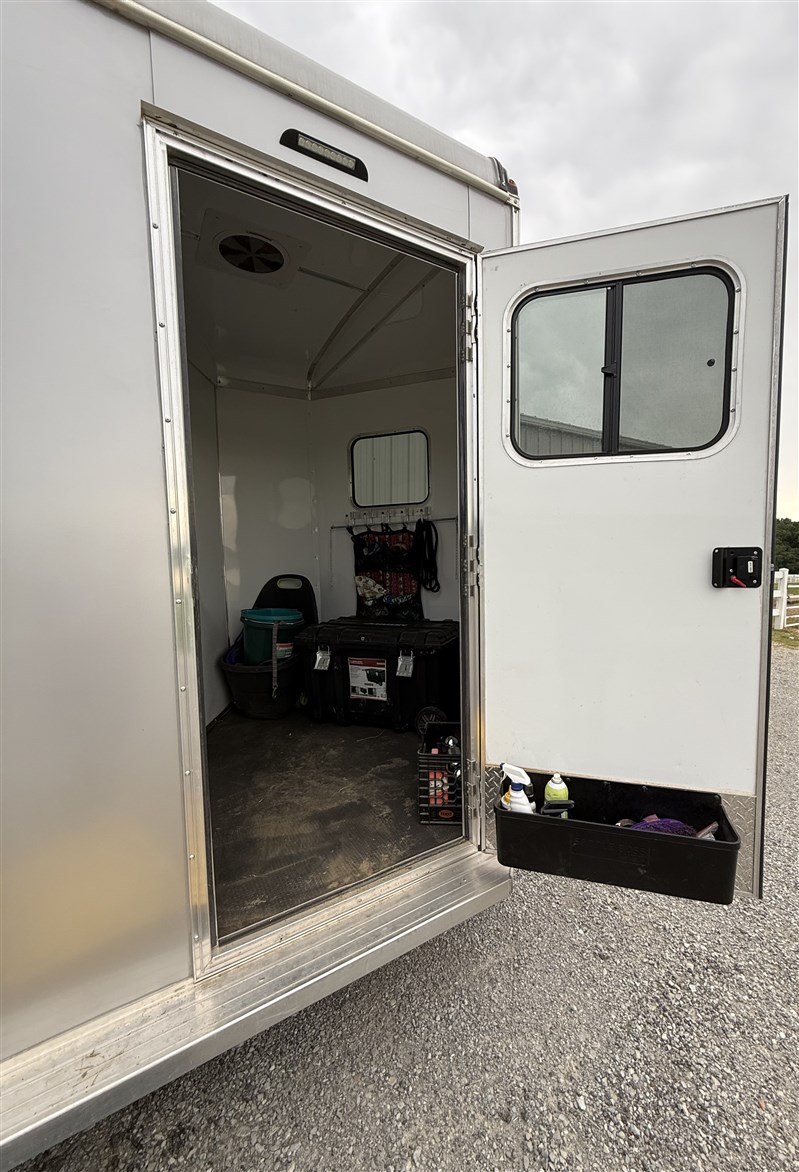 Trailer Photo 11