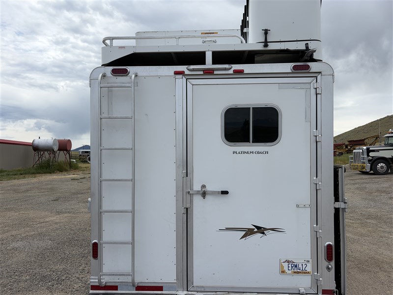 Trailer Photo 8