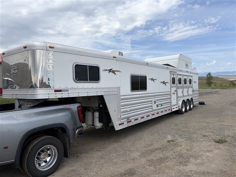 Trailer Photo 2