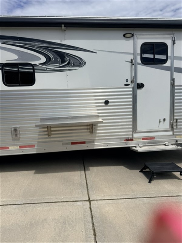 Trailer Photo 4