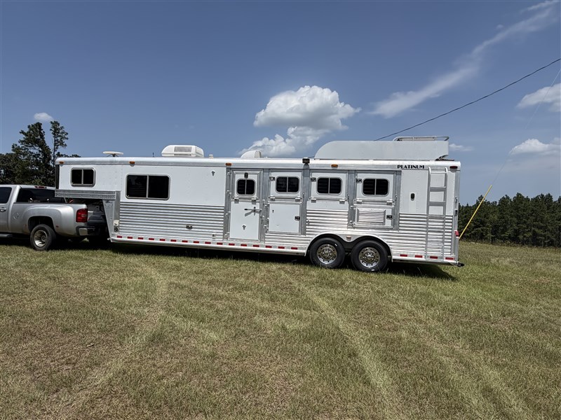 Trailer Photo 2