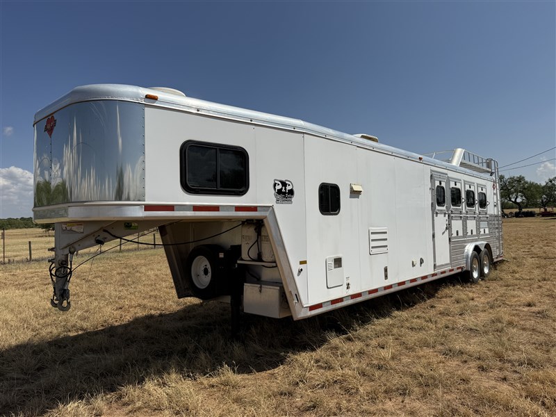 Trailer Photo 4
