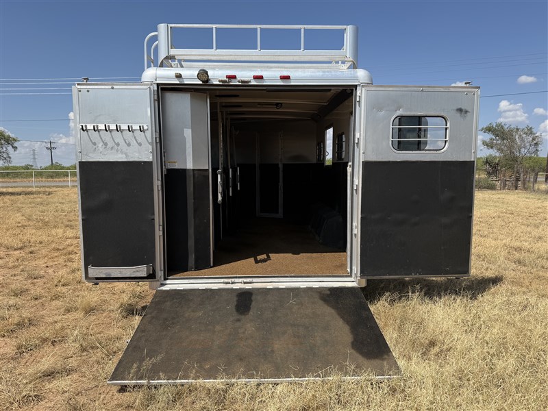 Trailer Photo 18