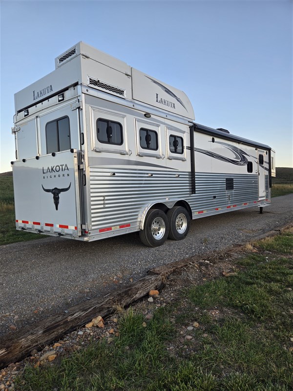 Trailer Photo 2