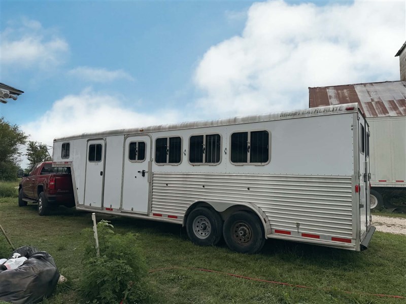 Trailer Photo 2