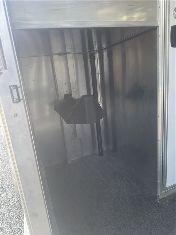 Trailer Photo 12