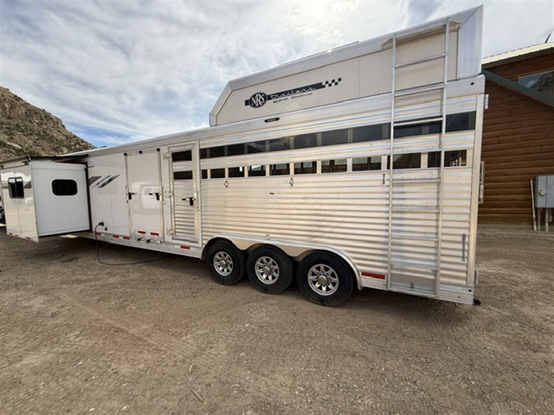 Trailer Photo 2