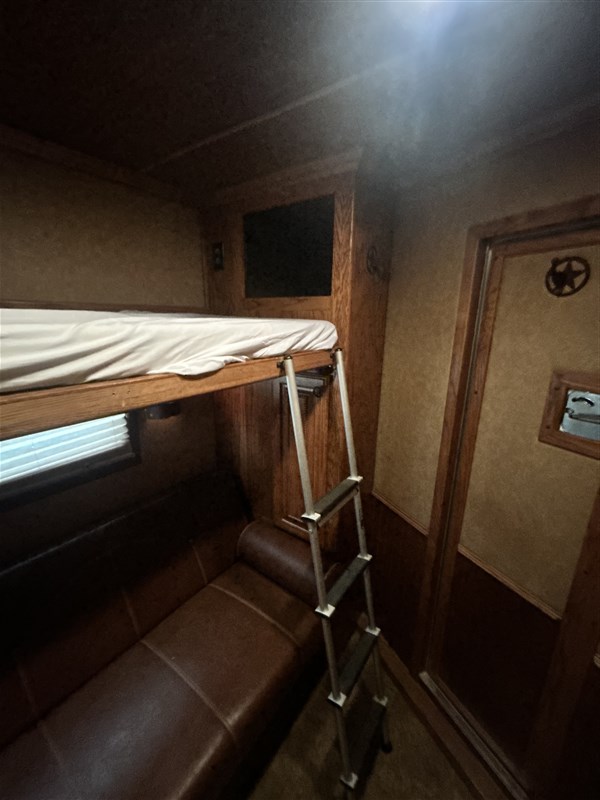Trailer Photo 9