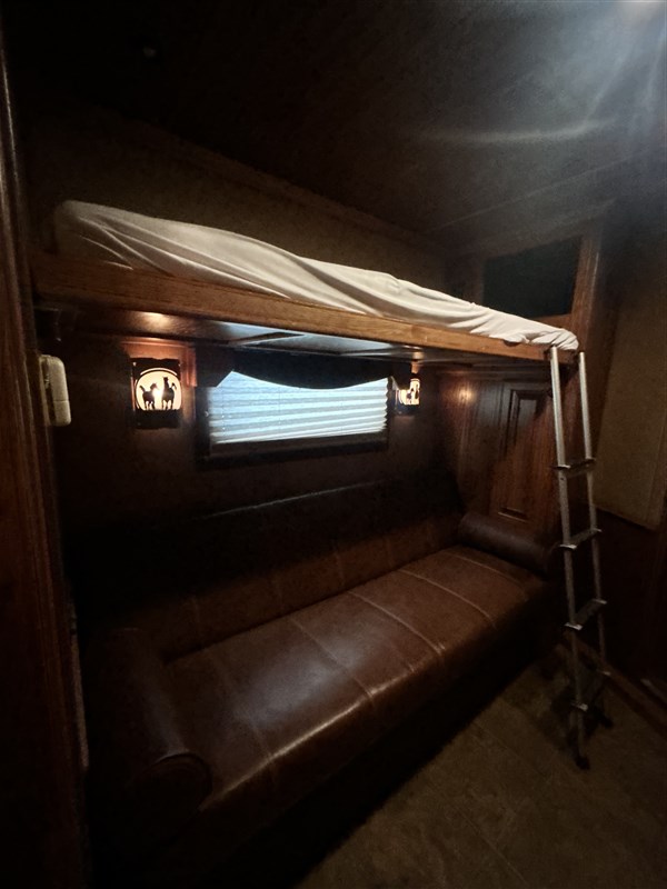 Trailer Photo 7
