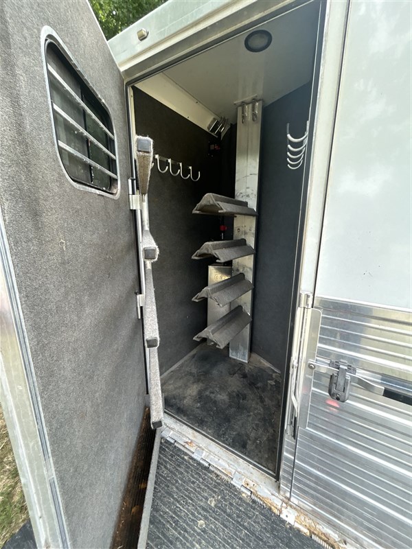 Trailer Photo 15