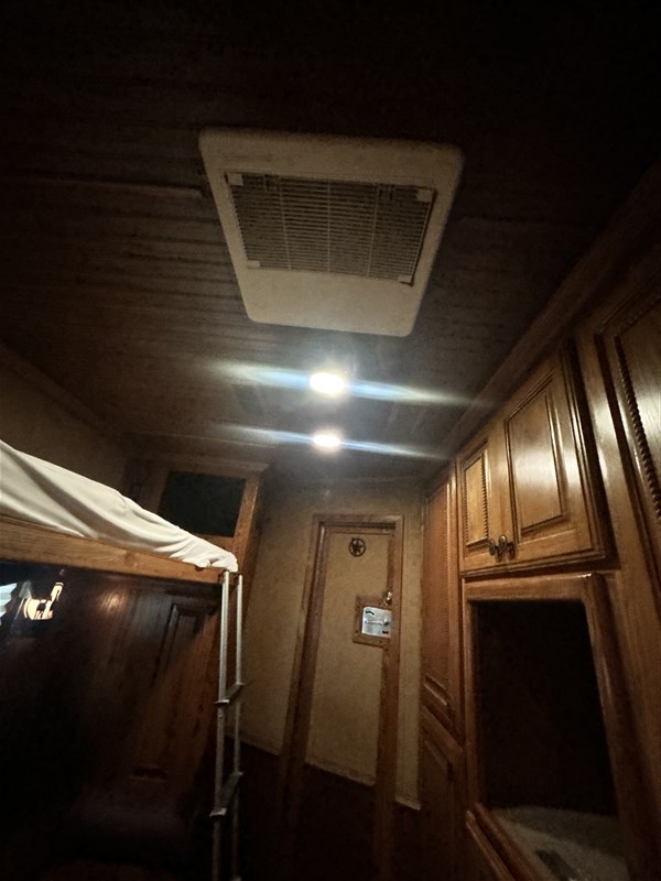 Trailer Photo 8