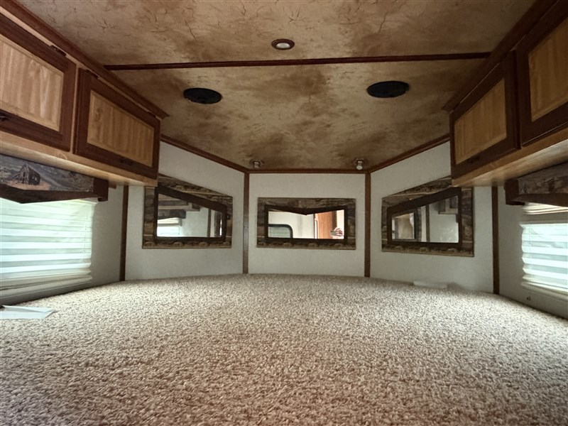 Trailer Photo 14