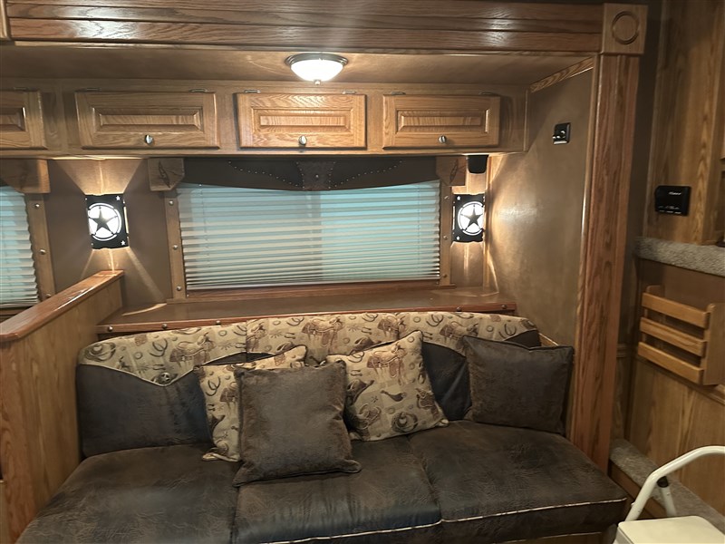 Trailer Photo 15