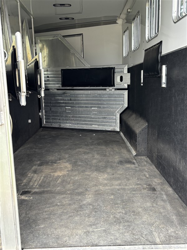 Trailer Photo 6