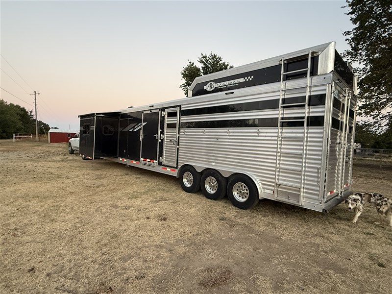 Trailer Photo 7