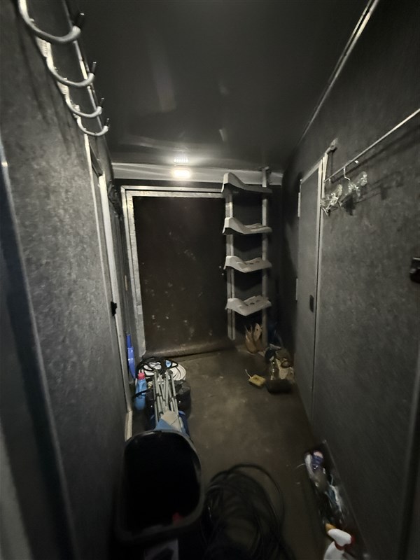 Trailer Photo 17