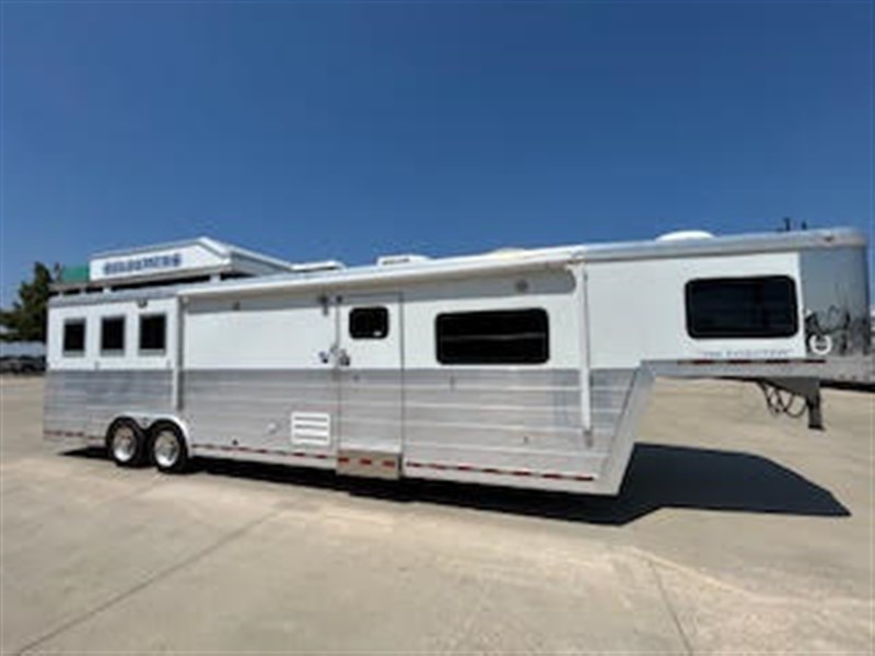 P Drop Rv 2007 Bloomer Evolution | Horse Trailer World