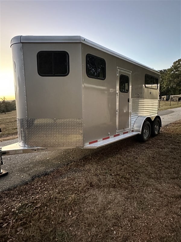 2026 Adam Julite XL | Horse Trailer World