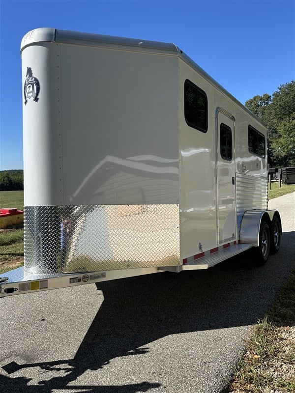2027 Adam Julite Special | Horse Trailer World