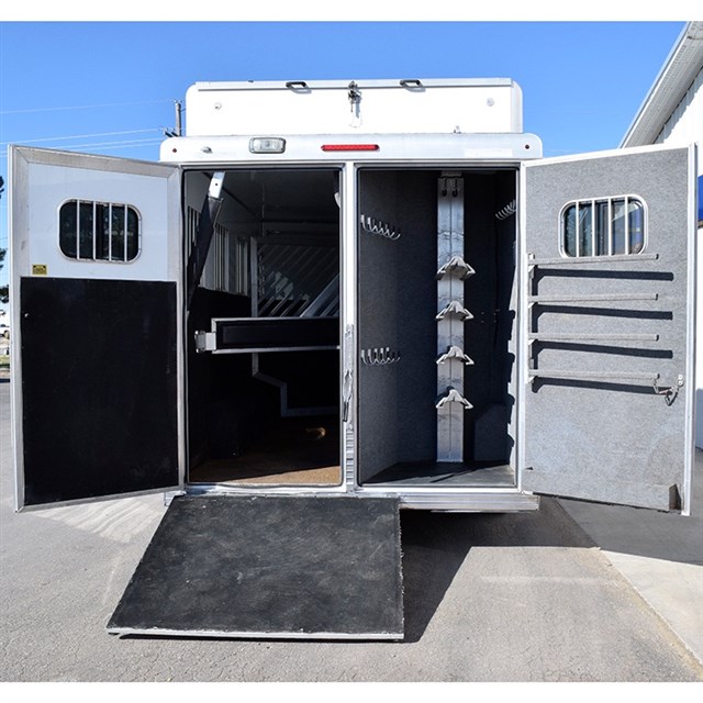 2012 Bloomer Bloomer 4 Horse Bumper Pull Opposite Load