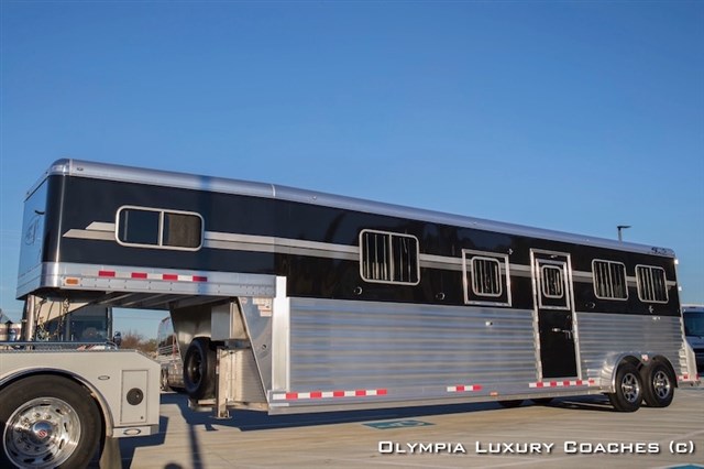 2017 4 Star 4 Horse Head To Head 7'x28'x8' 