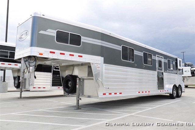 2017 4 Star 4 Horse Head To Head 7'x28'x8'
