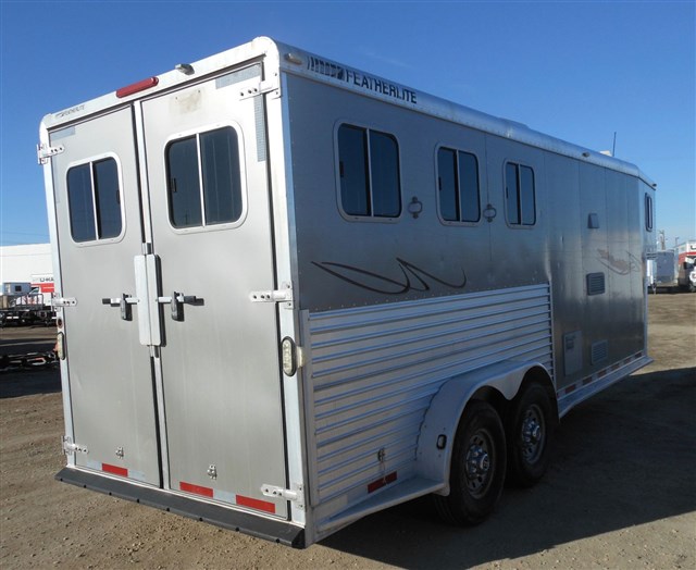 2005 Featherlite 8546