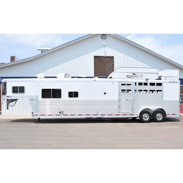 2011 Platinum 3 or 4 Horse Stock Combo Trailer Mid Tack 13' LQ