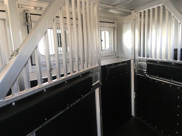 Trailer Photo 15