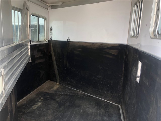 Trailer Photo 15