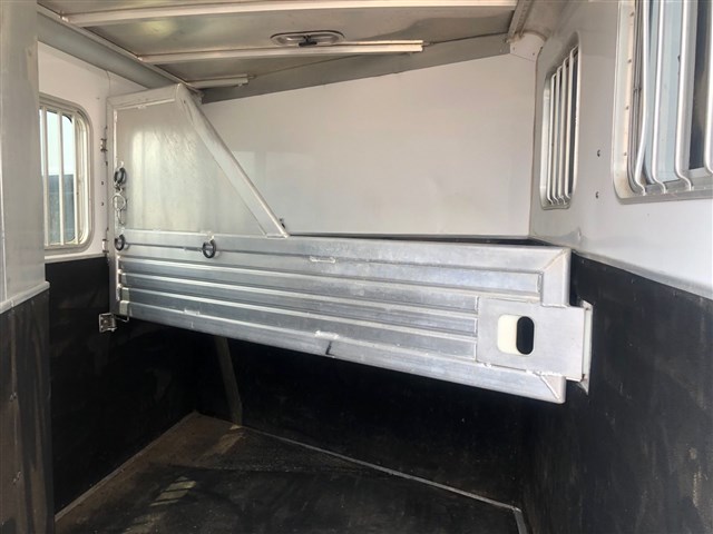 Trailer Photo 17